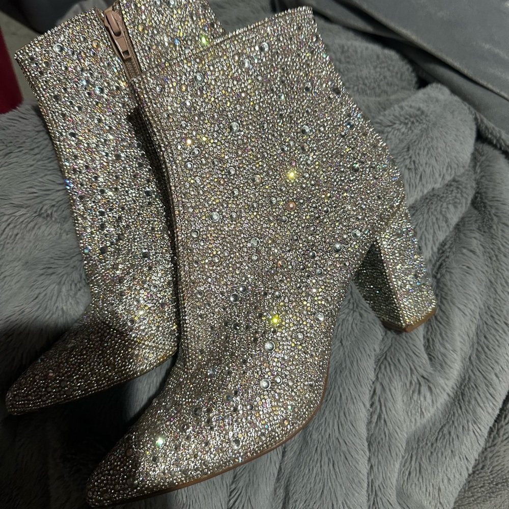Elegant Silver Ankle Boots